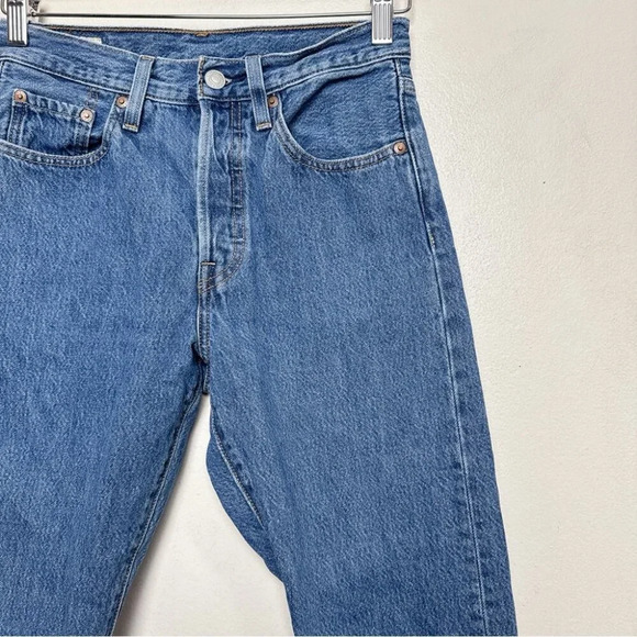 Levi's Womens 25 Skinny 501 Button Fly Medium Wash Jeans - Picture 5 of 16